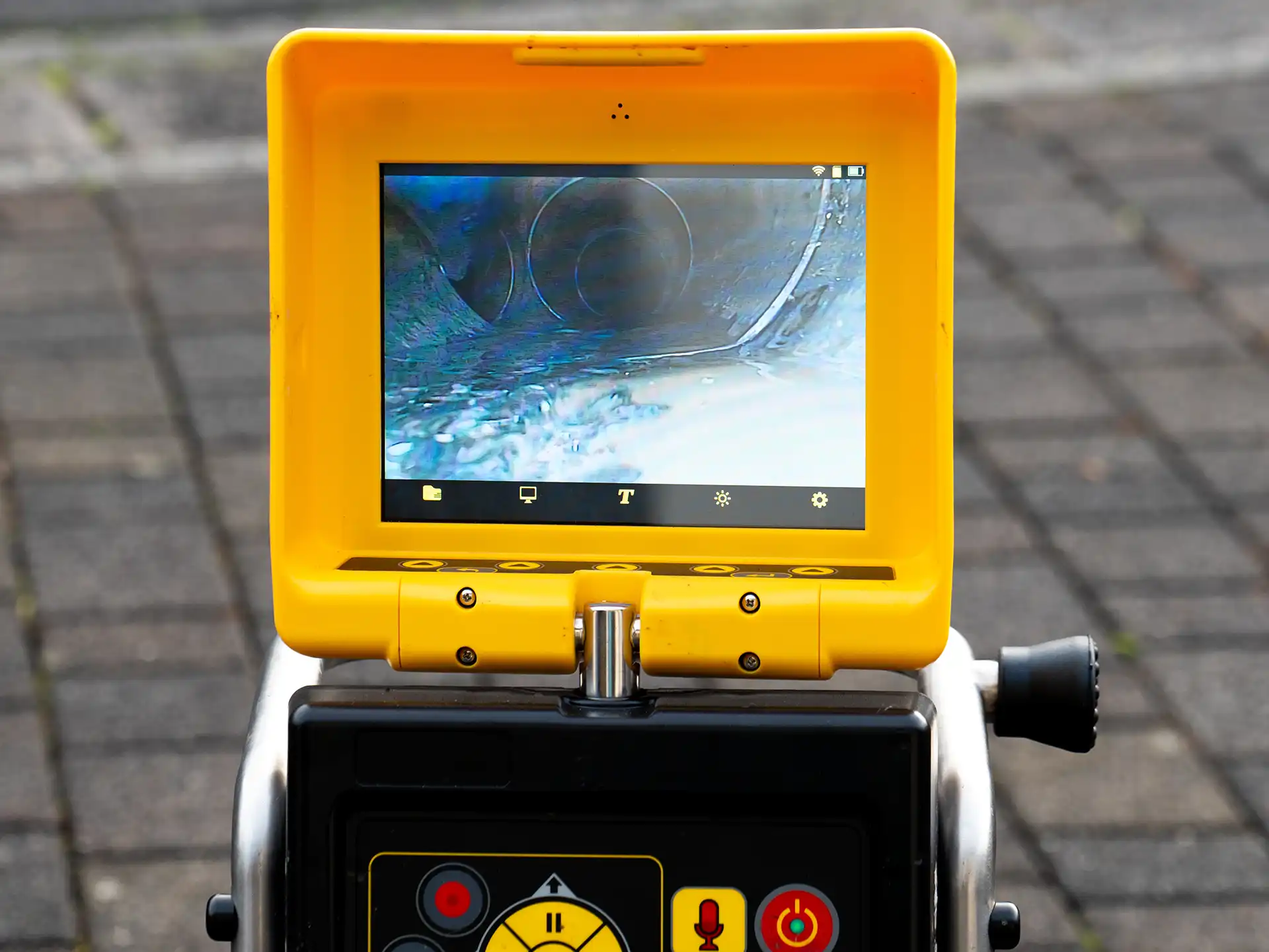 camera inspecting sewer on screen