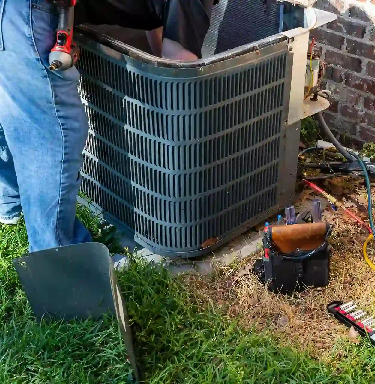 emergency ac service in back yard